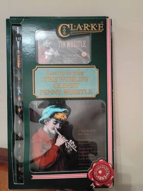 Clarke 9780923465237 Tin Whistle Set Black Metal With Handbook And Teaching Cassette
