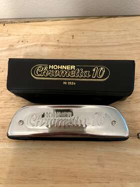 Hohner 190786371477 Chrometta 10 Harmonica Key Of C