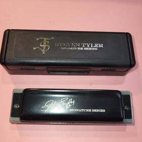 Hohner 400912623852 Aerosmith Steven Tyler Signature Series Limited Edition Harmonica