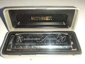 Hohner 560/20e Special 20 Marine Band Harmonica Key Of E. Includes Case