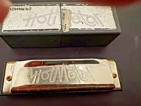 572-c Hohner Hot Metal Key C Harmonica With Original Box