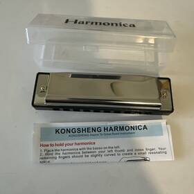 Kongsheng 029935736184 10 Hole Blues Beginner Harmonica. Ships Free