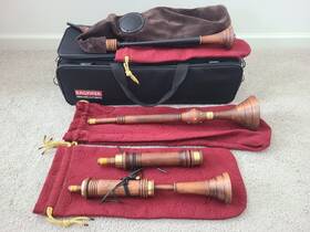 Redpipes 303949443793 Camelot Medival Pipes Electronic Bagpipes With Custom Pouches