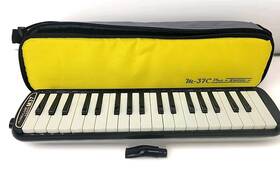 Suzuki 846817004806 M37 Professional 37 Key Melodica With Soft Case And 1 Mouthpiece