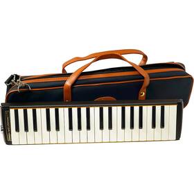 Suzuki M-37c-u Semi Professional Alto Melodion With Case And Mouthpiece