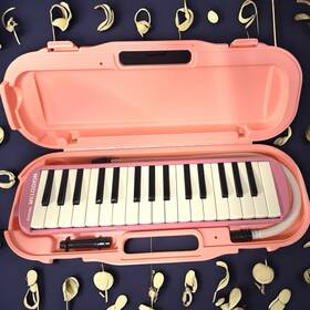 Mxa-32 Suzuki Melodion Alto 32 Keys Melodica Pastel Pink In Case See Pics