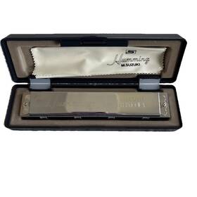 Suzuki Su-21h-am-u Humming Tremolo Harmonica 21 Hole Am Key With Case New