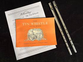 William E. White 0-89395-501-2 Vintage Colonial Williamsburg Tin Whistle Set With E. Tune Book