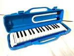 Suzuki M-32C Melodion Alto Melodica Melody Piano Keys With Case. Fixed Price $97.27.