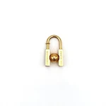 Hermes Cadena Bag Charm Gold Tone 2001 Homme Peut Embellir La Terre Authentic. Fixed Price $203.28.