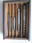The Ctd Co. Cleveland Oh.usa Extractor Set-wood Box. Fixed Price $20.00.